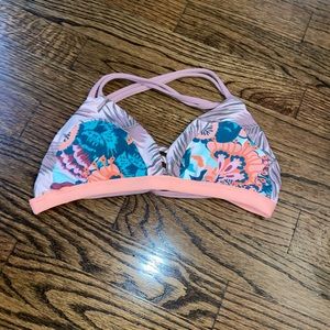 Dolce Veloce Reversible fixed bikini top